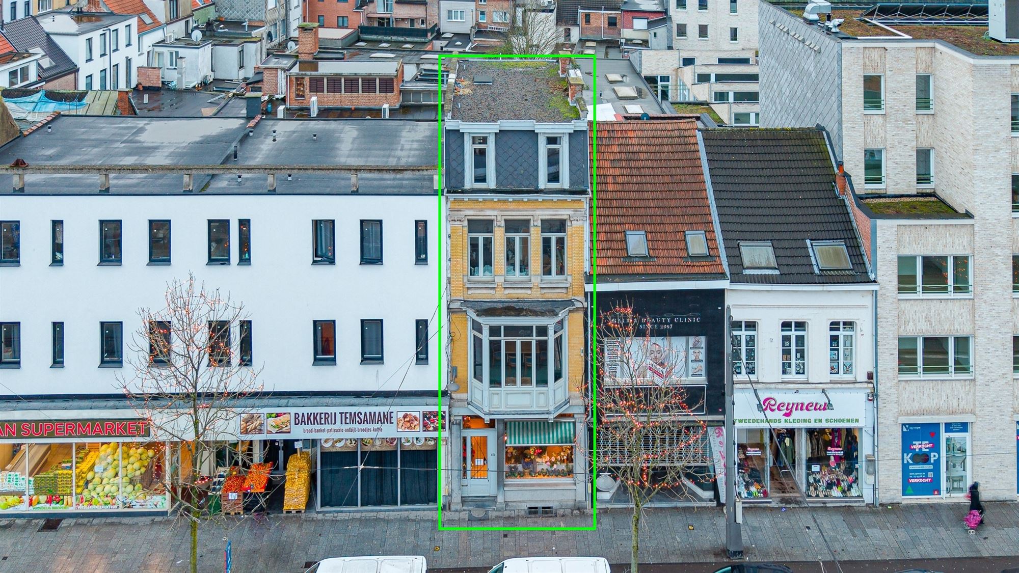 Hoofdfoto van de publicatie: Prachtig winkelwoonhuis in eclectische stijl met 6 slk + zuidtuin