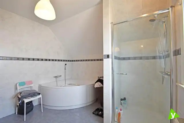 Ruime gezinswoning gelegen met tuin net buiten het centrum van Eeklo! foto 15