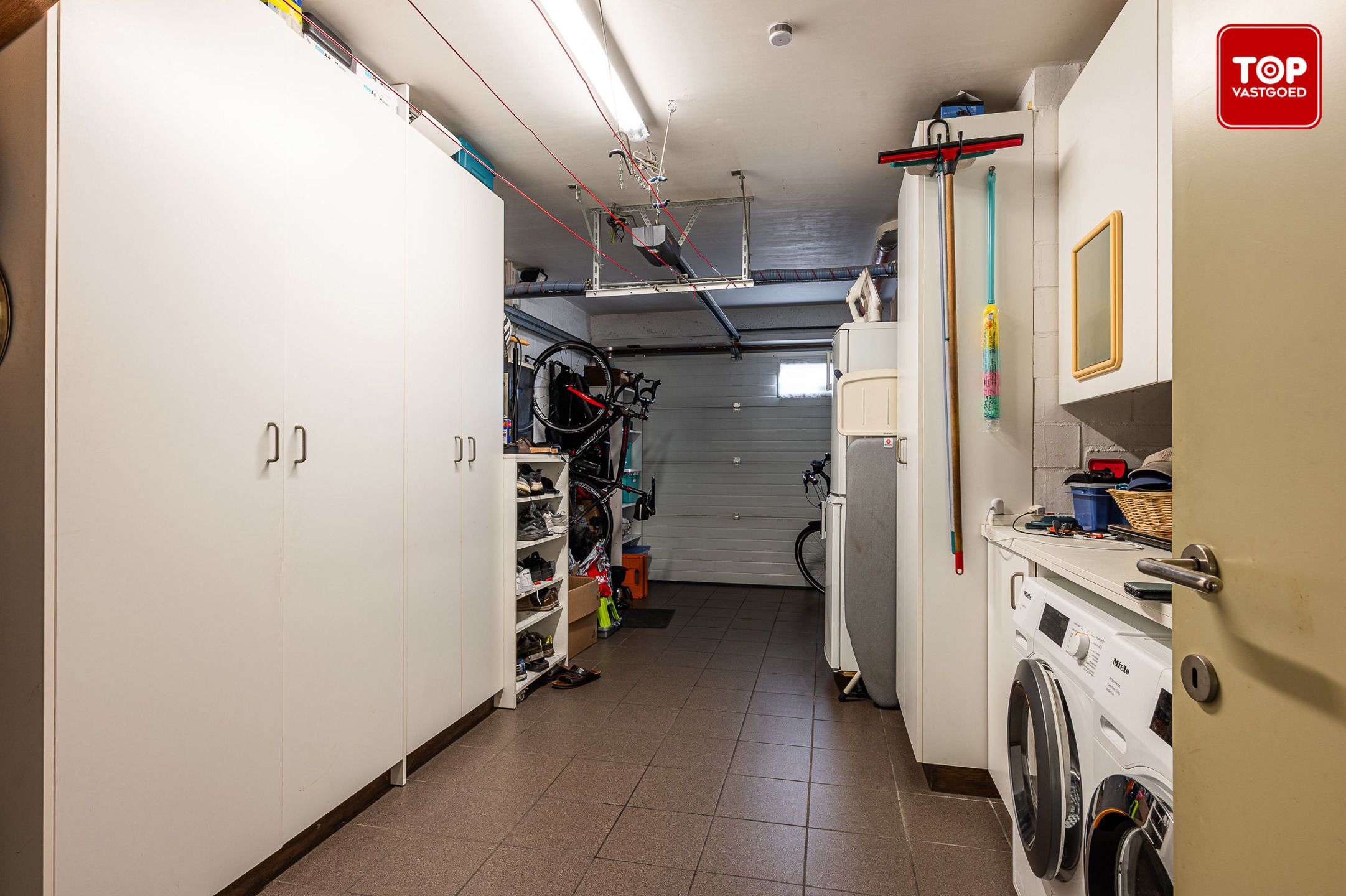 Instapklare woning in rustige straat met 3 slaapkamers, tuin en garage.  foto 25