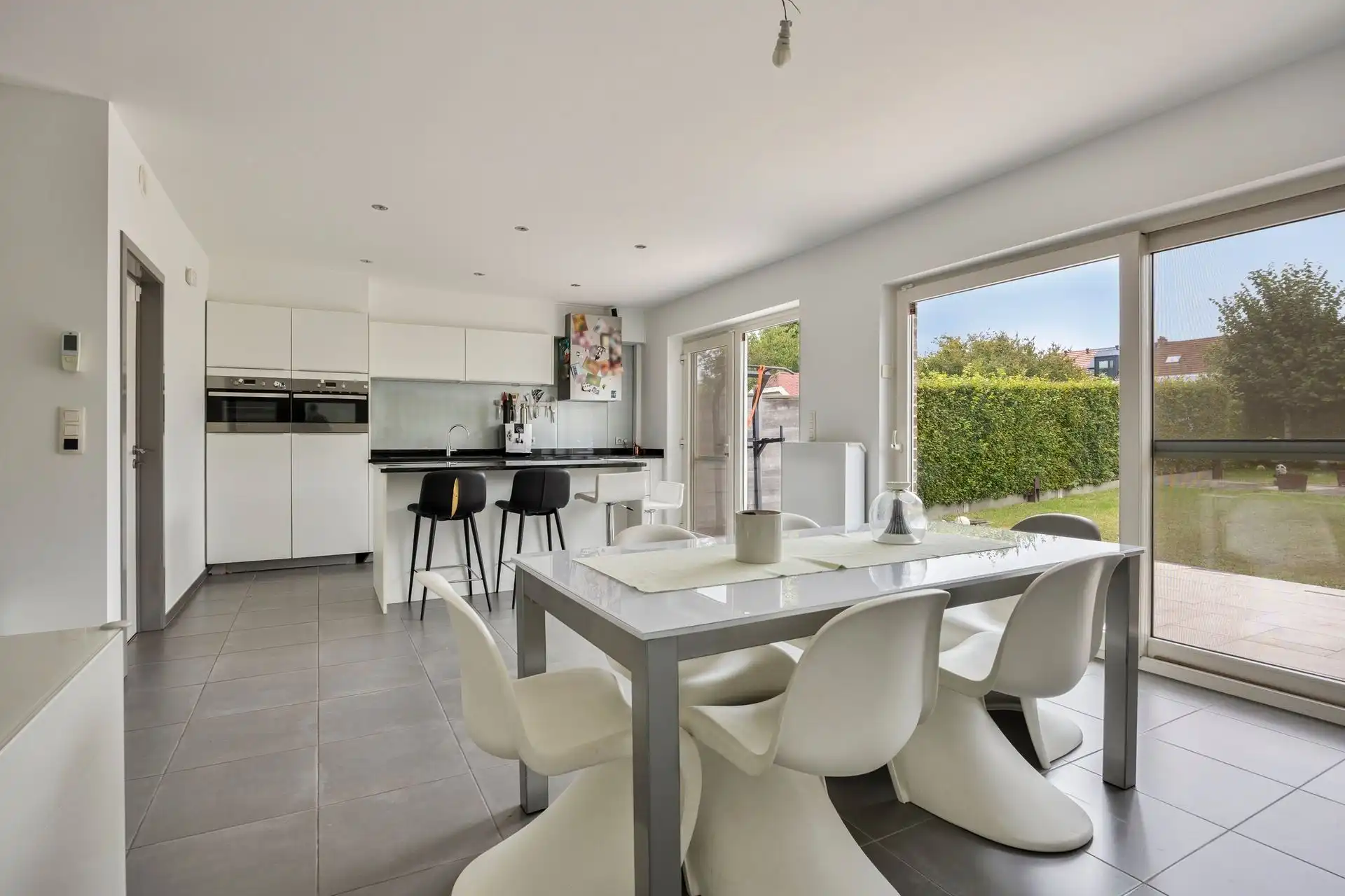 Charmante 2-gevel woning in perfecte staat foto 11