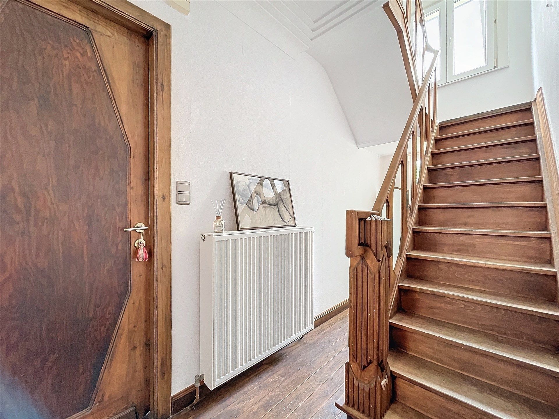 Prachtig herenhuis met 5 slaapkamers en zuid gerichte tuin in Sint-Niklaas. foto 12