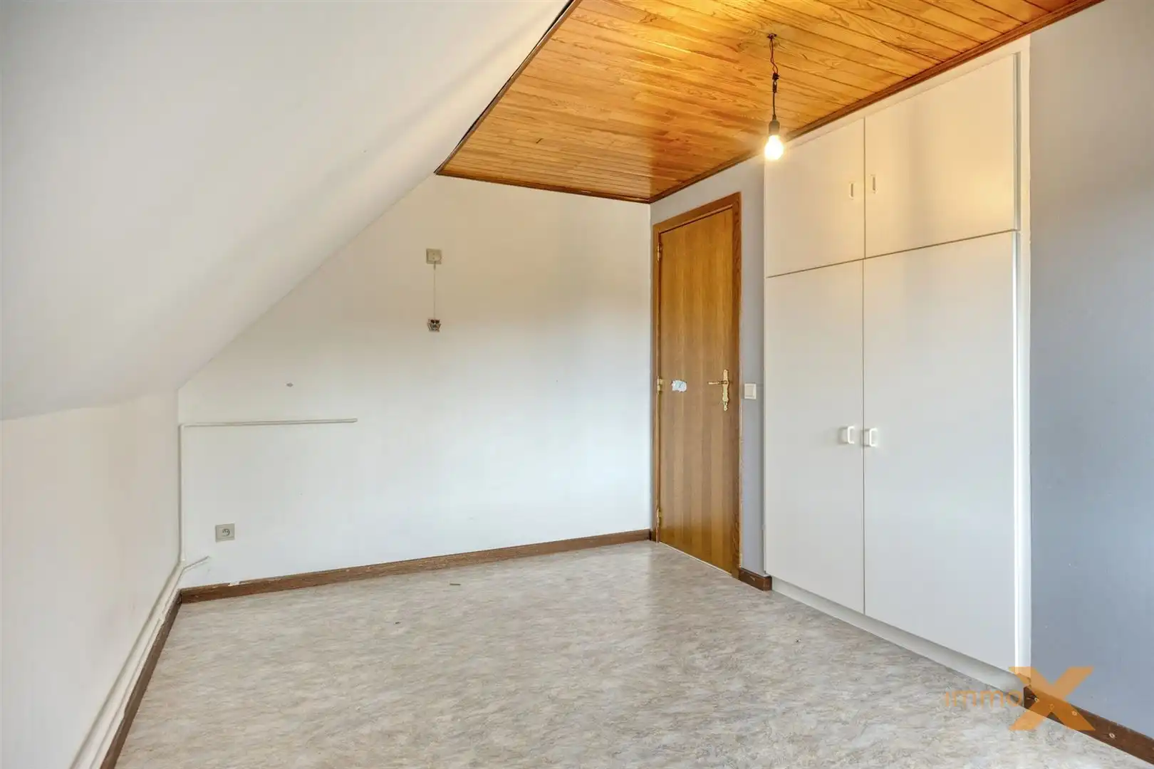 RESIDENTIEEL GELEGEN GEZINSWONING MET 3 SLPKS foto 20