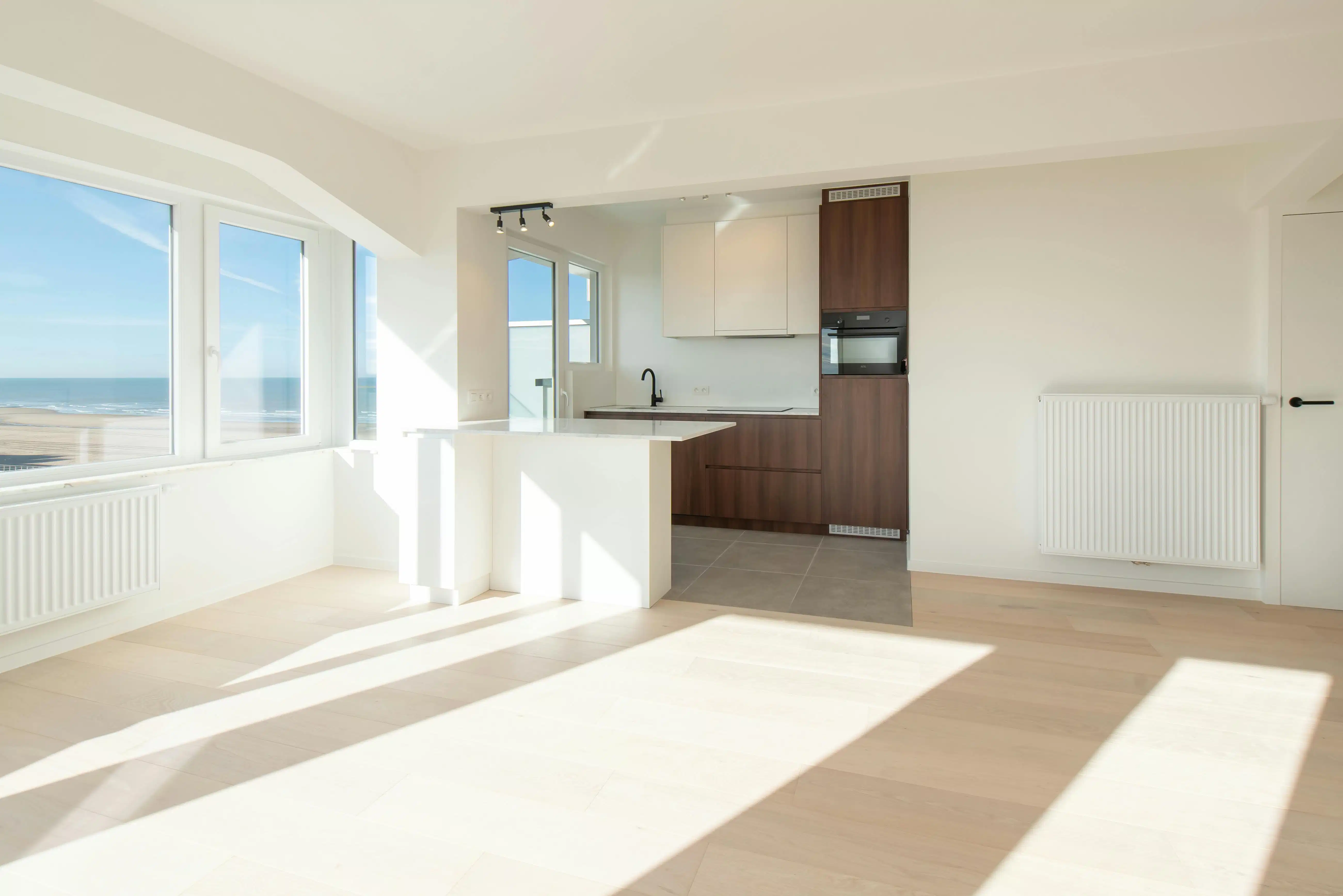 Gerenoveerd hoekappartement met prachtig open zicht foto 18