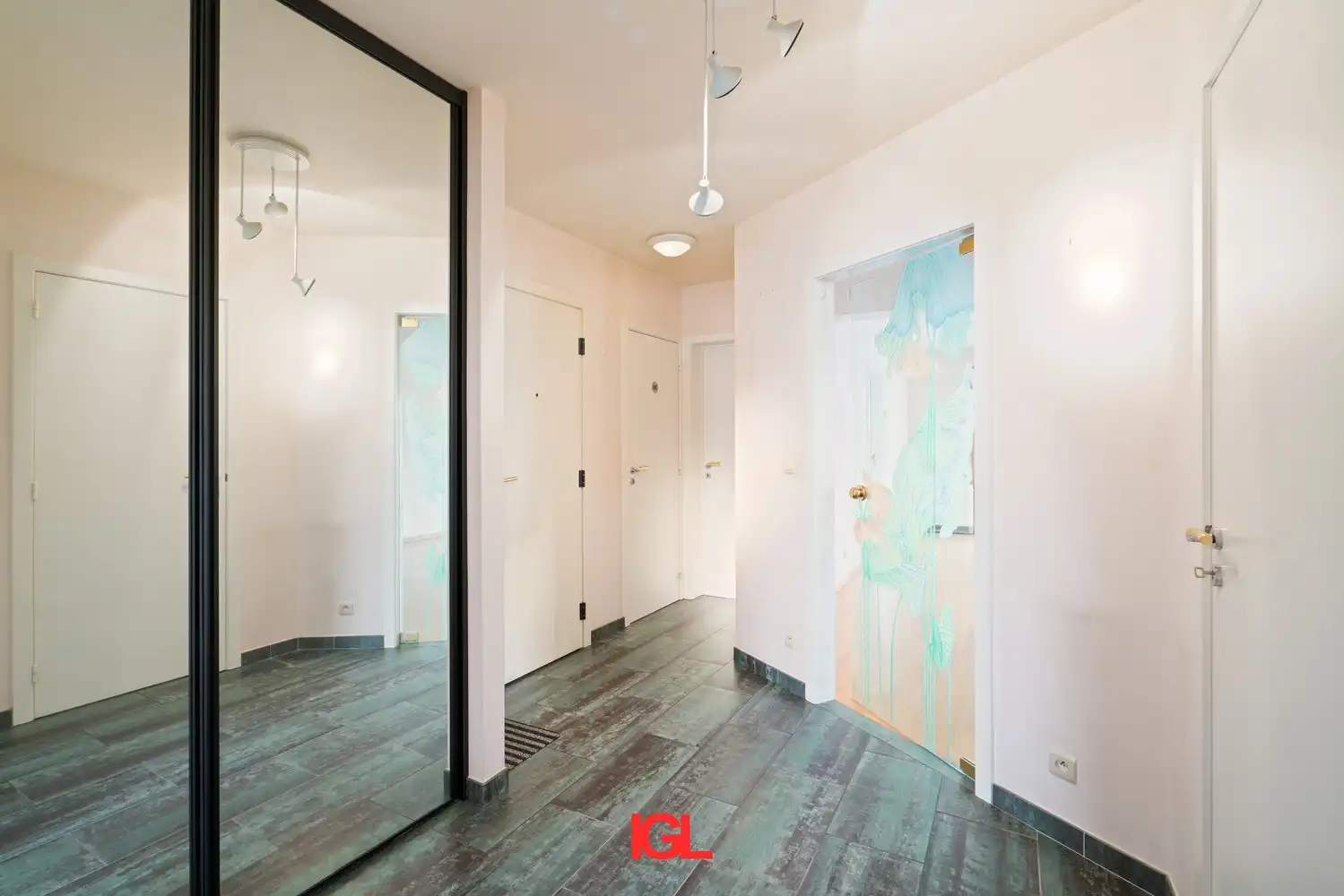 Appartement met terras en garage te koop nabij wachtvijvers centrum Sint-Pieters-Leeuw foto 9