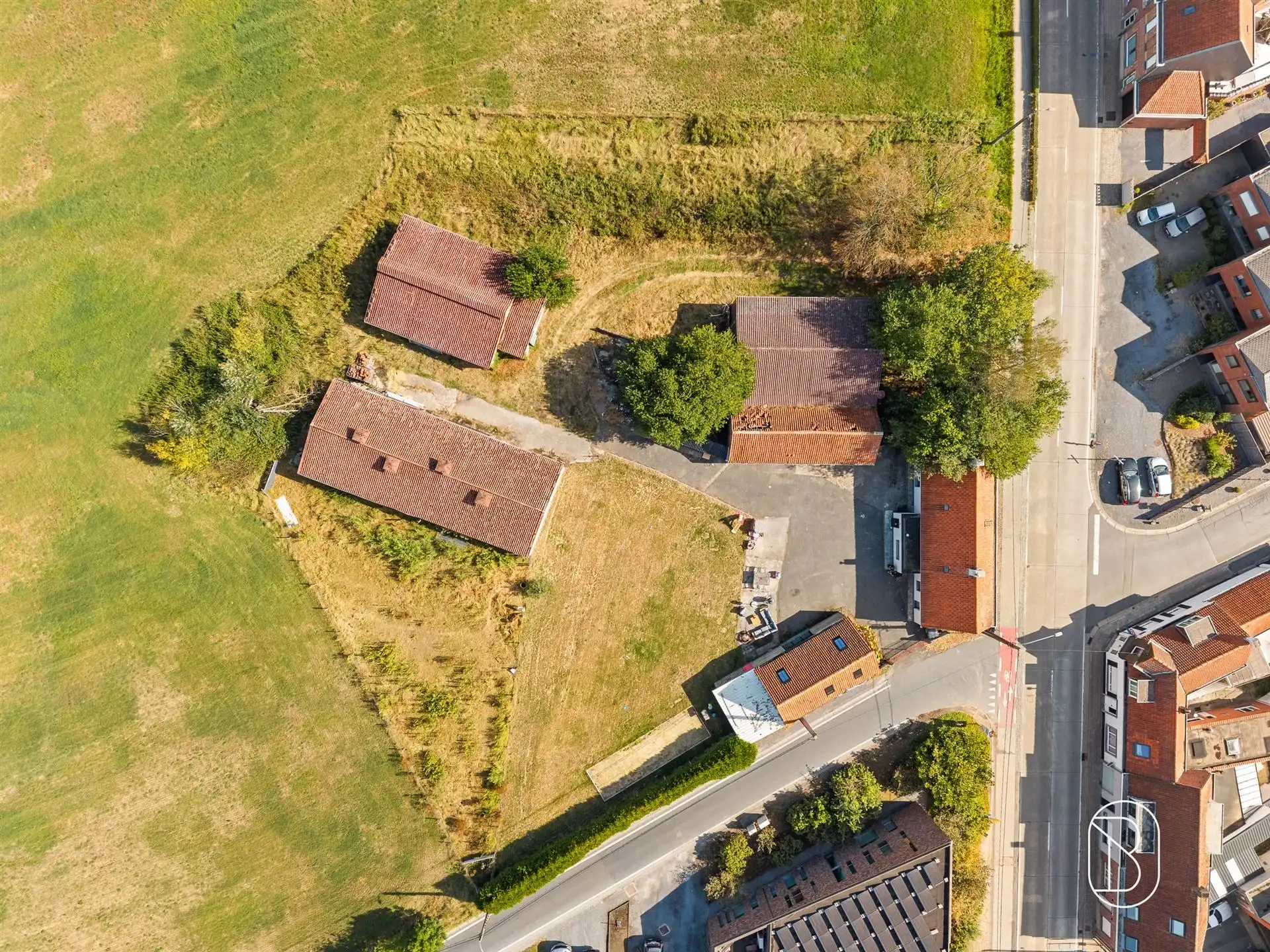 Prachtig gelegen karaktervolle hoeve met verzichten foto 2