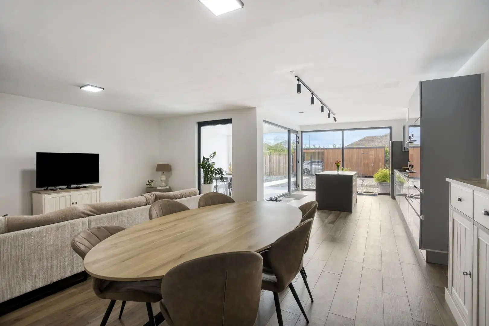 Ruime nieuwbouwwoning met 3 SLKPS onder registratierechten!  foto 4