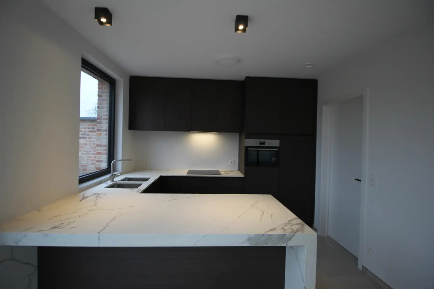 Energiezuinige nieuwbouwwoning met 4 slaapkamers, terras met tuin, tuinberging, carport en autostaanplaats. foto 7