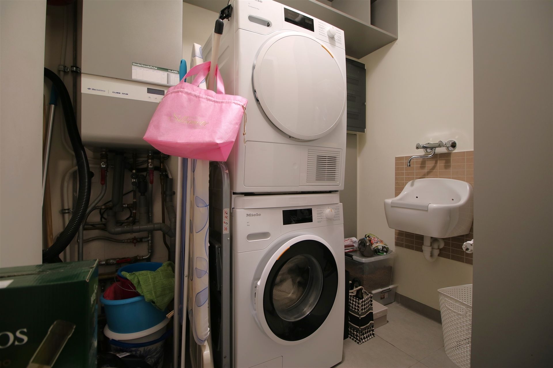 Knap gelijkvloers 2 slpk, terras & garage foto 7