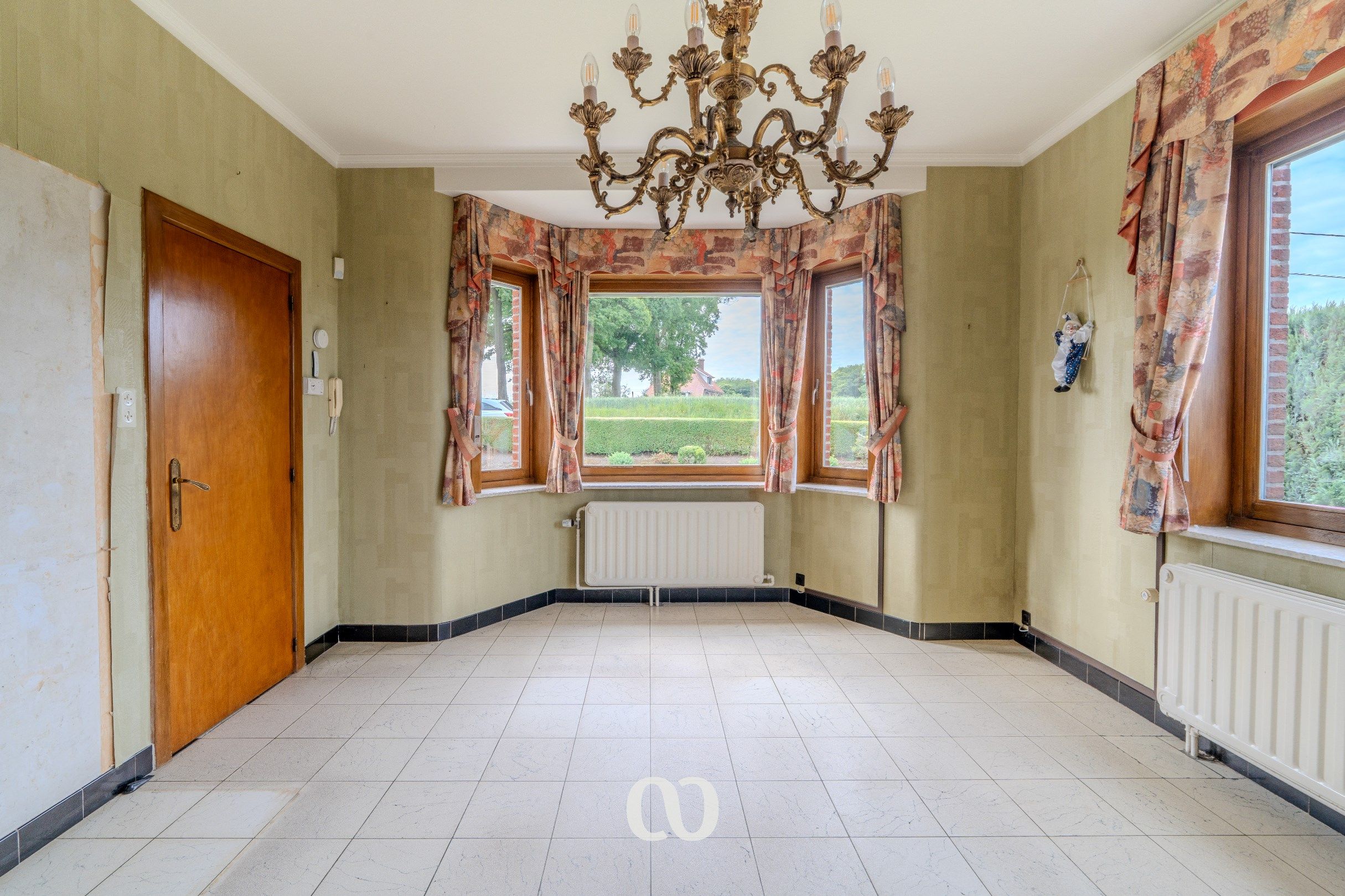 Prachtig gelegen villa met uniek zicht foto 6