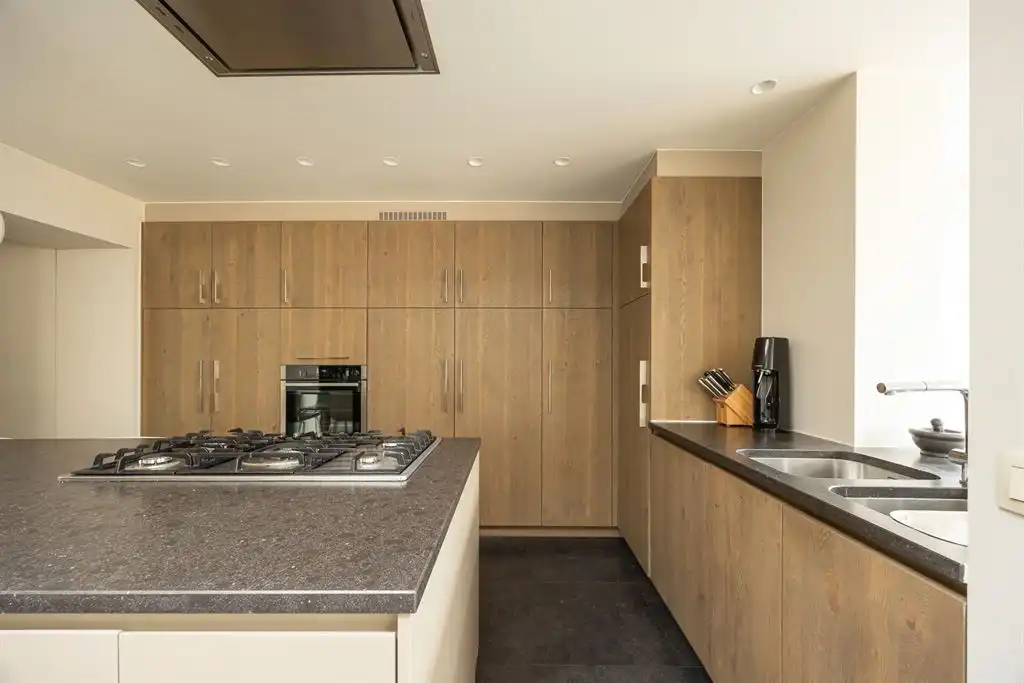 Ruime gezinswoning in rustige, residentiële buurt foto 5