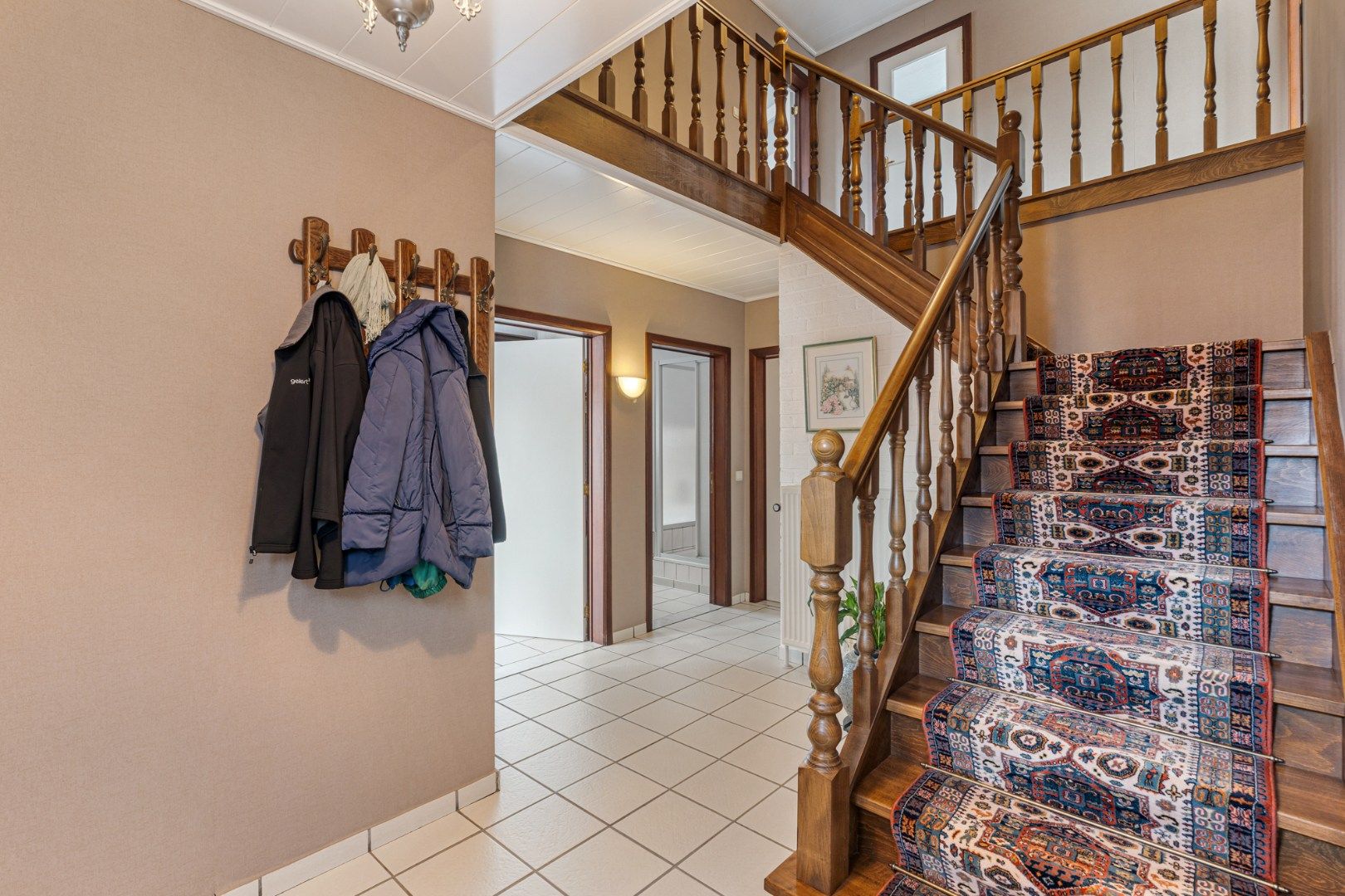 Verzorgde gezinswoning op een perceel van 9a08ca, gebouwd in 1988 op een rustige locatie nabij het centrum van Neeroeteren!  foto 4