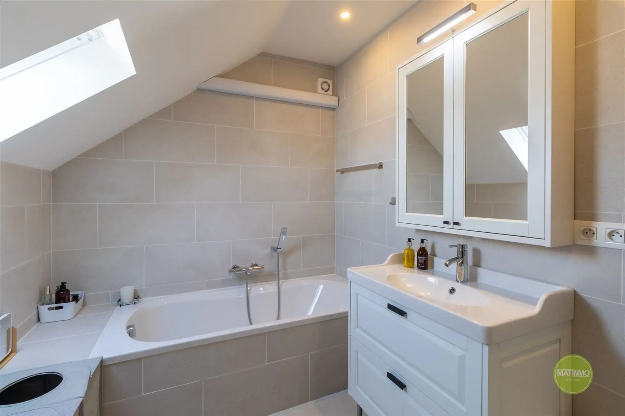 Gerenoveerde woning met 3 slaapkamers te Mol-Wezel foto 24