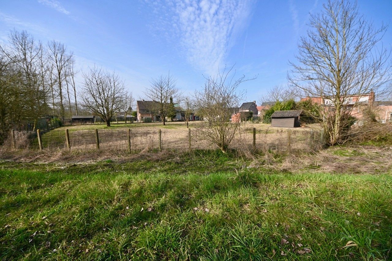 Multifunctioneel pand met ruime tuin. foto 14