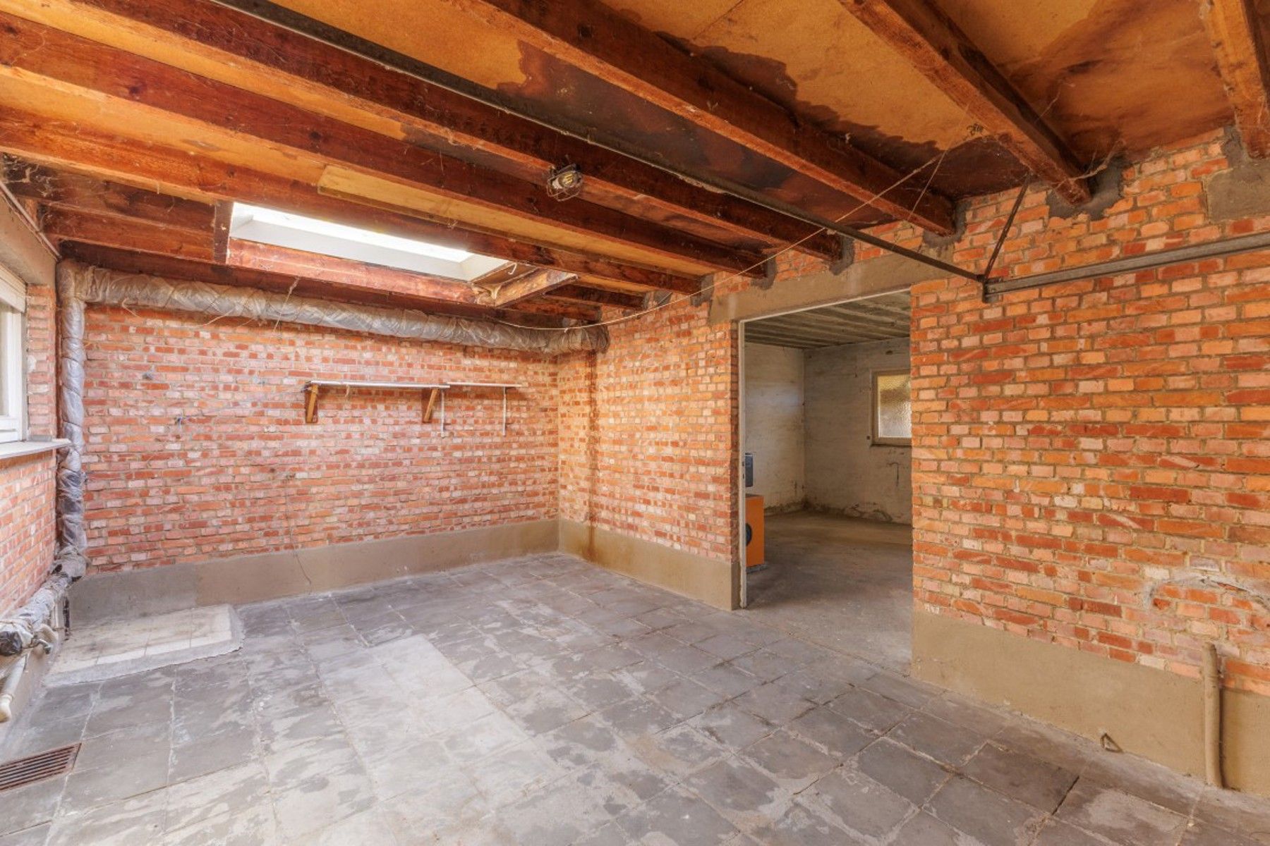 Gezinswoning met grote tuin in groene omgeving foto 21