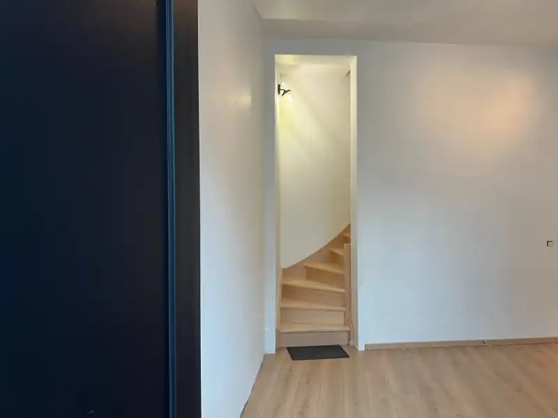 Instapklare, volledig gerenoveerde woning met 3 slaapkamers en tuin met groen zicht – EPC A foto 27