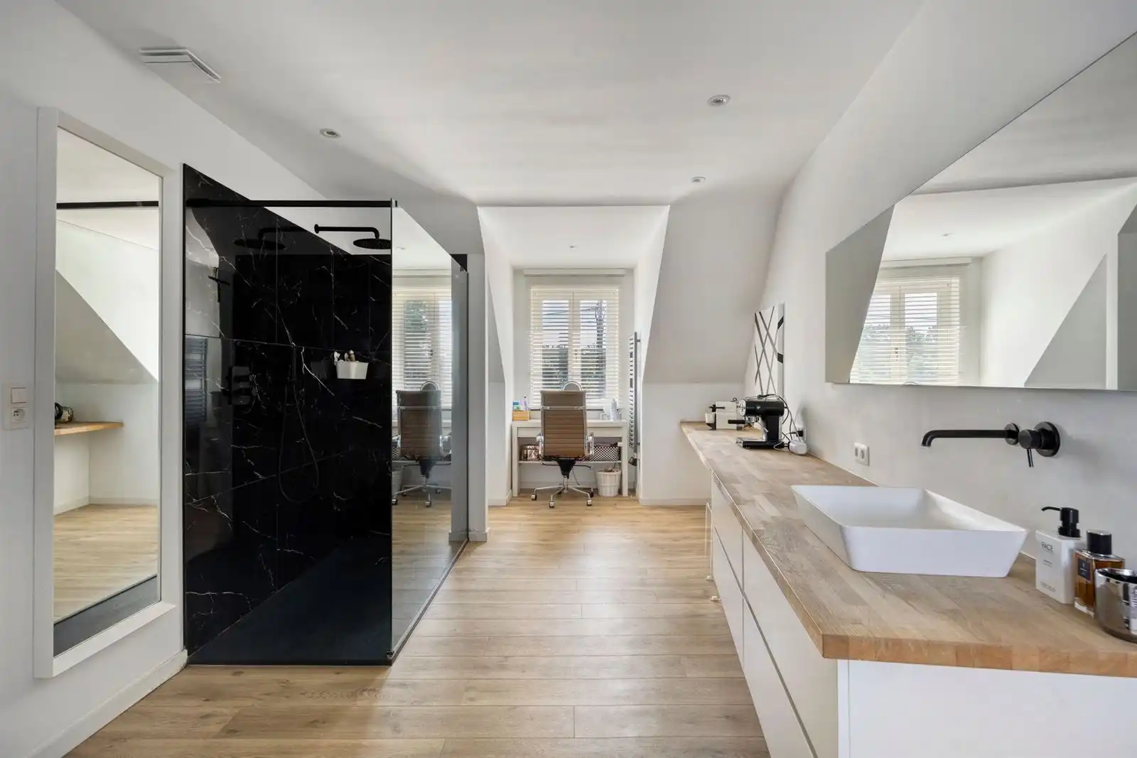 Woning met boomgaard te koop! foto 14