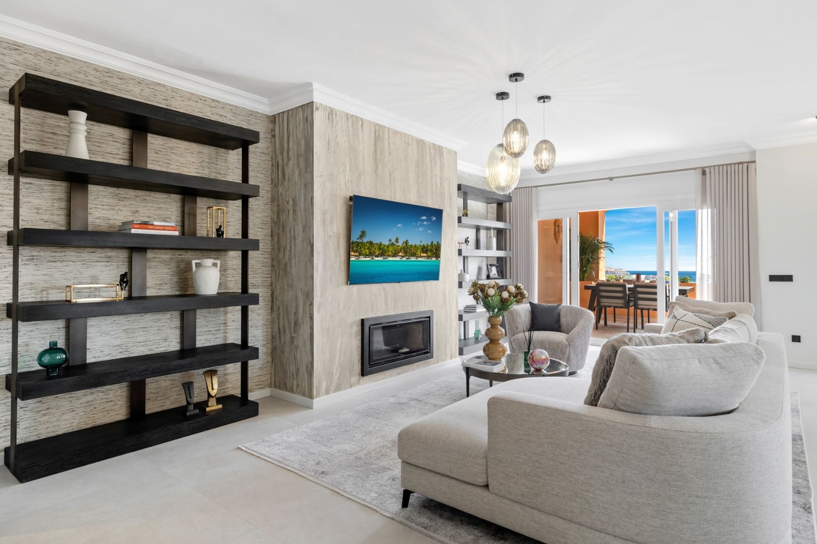 VOLLEDIG GERENOVEERDE DUPLEX PENTHOUSE IN NUEVA ANDALUCIA: TOPLOCATIE foto {{pictureIndex}}