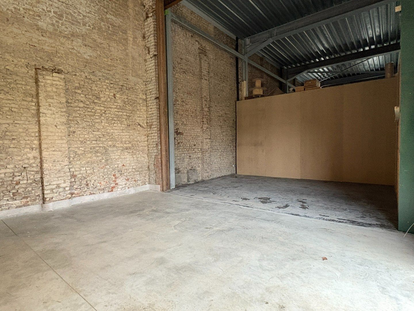 Loods 110 m² te huur in Kuurne foto 2