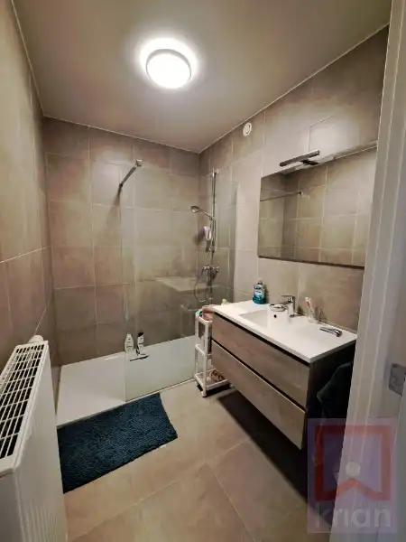 Recent 2 slaapkamer appartement met autostpl en kelderberging foto 13