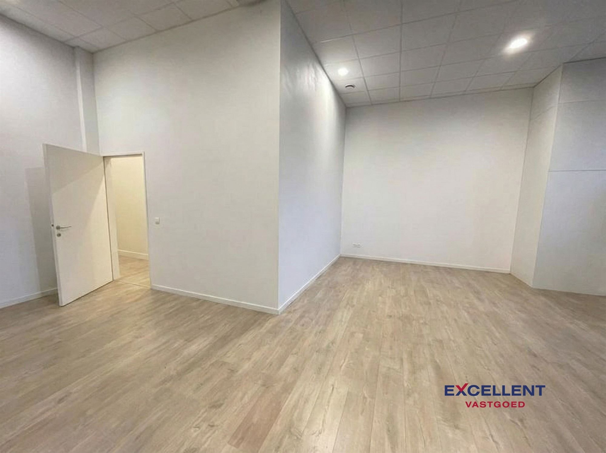 Atelier met etalage te huur op centrale locatie Deinze foto 12