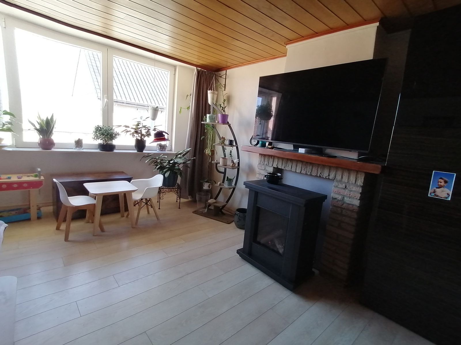 Gebouw bestaande uit handelspand - Woning en studio. foto 17