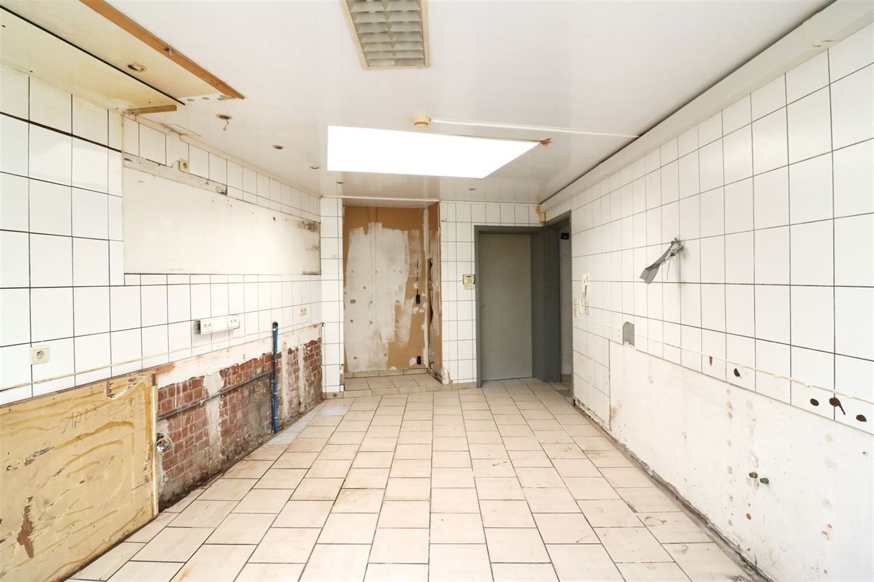 handelszaak met veel mogelijkheden in centrum foto 16