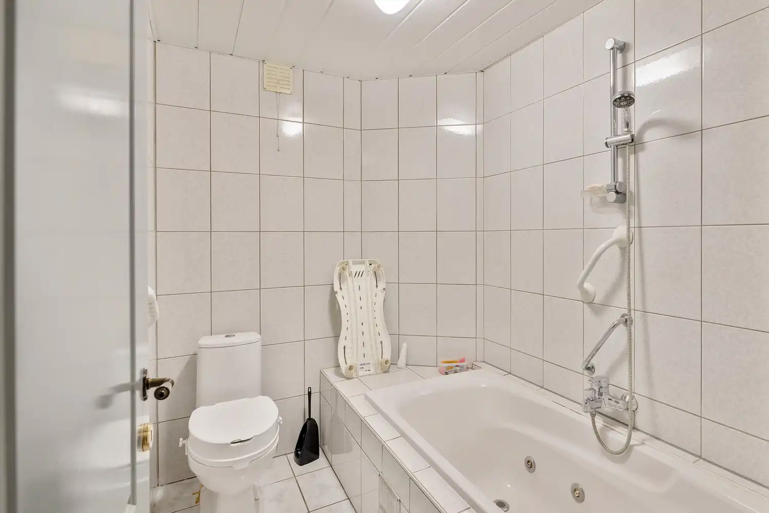 Ruime halfopen bebouwing foto 14