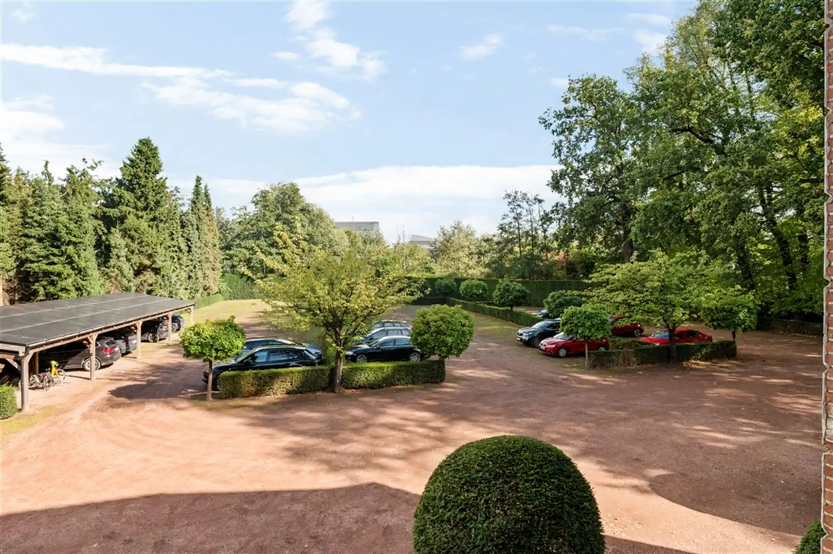 Kantoor in uniek kader te huur foto 19