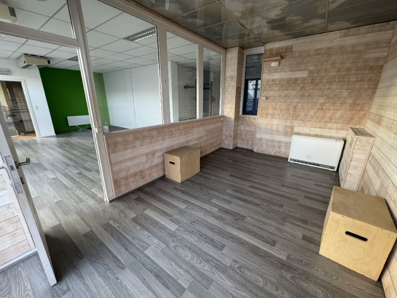 Handelspand tegenover Shopping1 foto 10