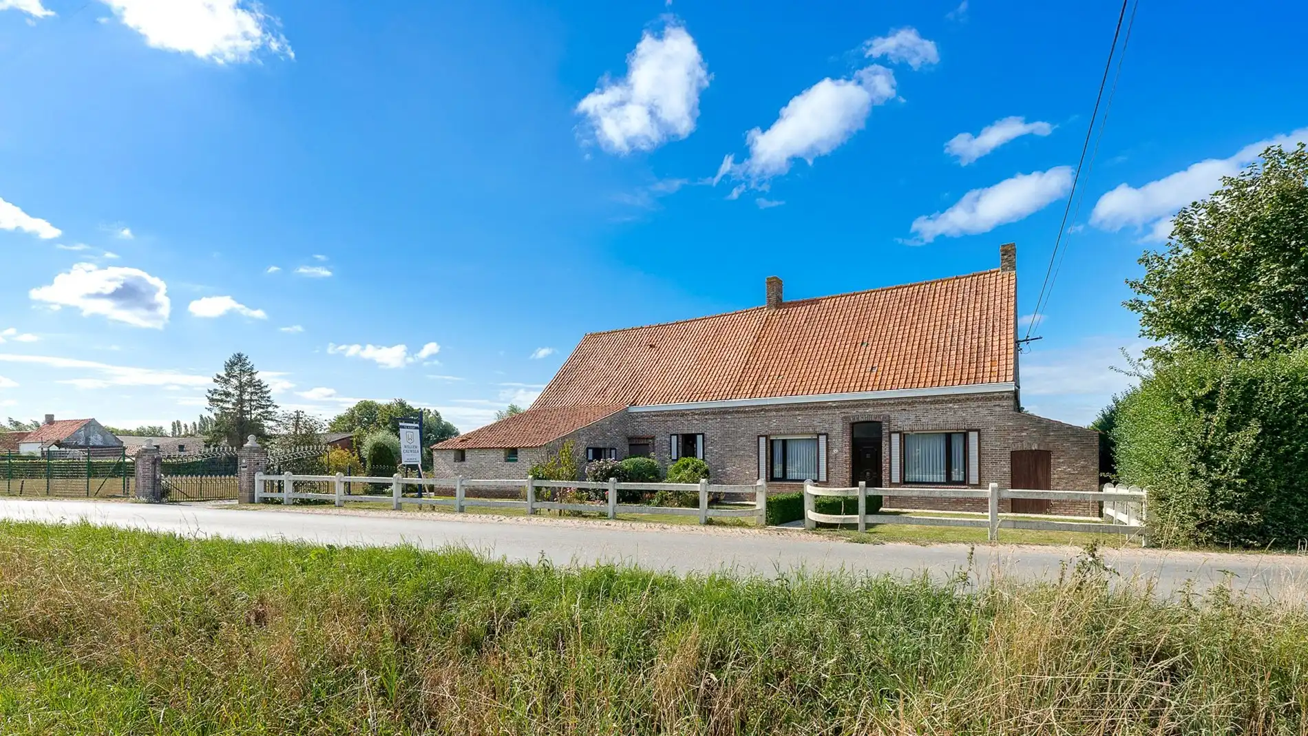 Hoeve schitterend gelegen te Damme foto 4