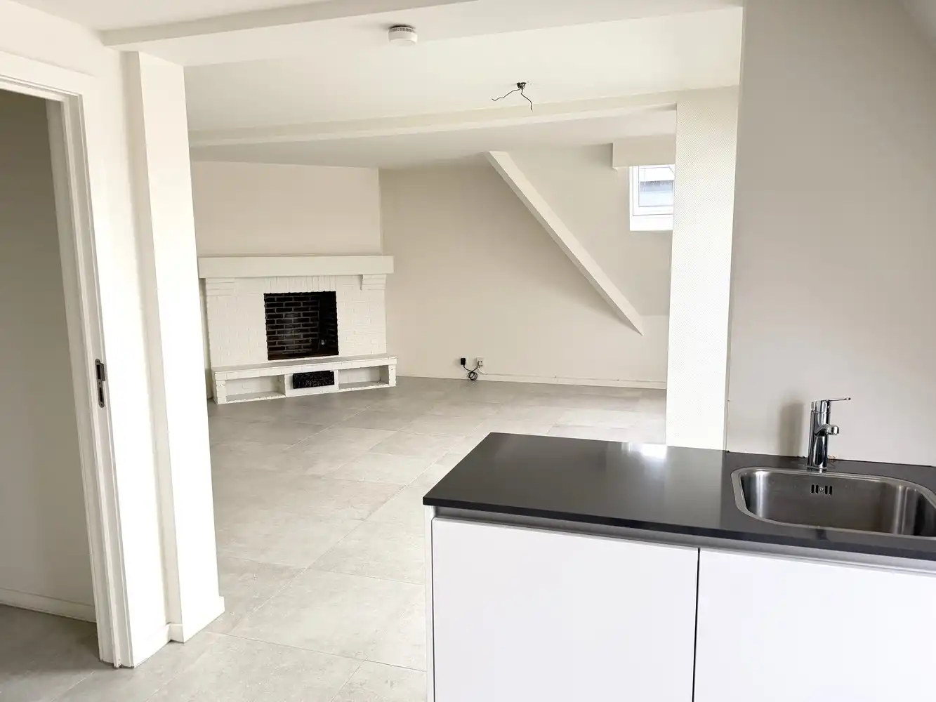 Aangenaam dakappartement met 2 slaapkamers in hartje Lier! foto 3