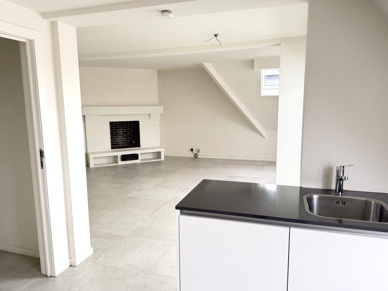 Aangenaam dakappartement met 2 slaapkamers in hartje Lier! foto 3