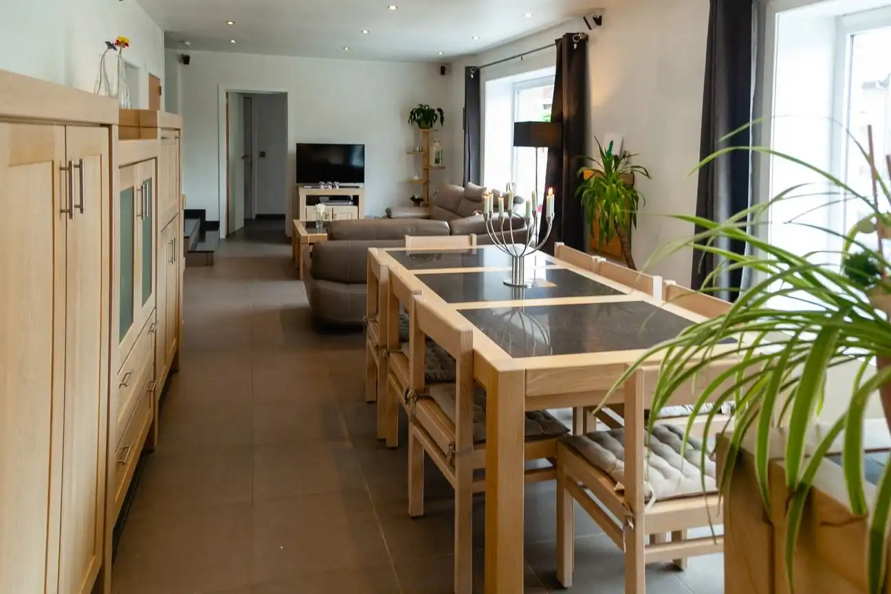 Ruime, energiezuinige woning te huur met tuin, dubbele garage en 3 slaapkamers foto 5