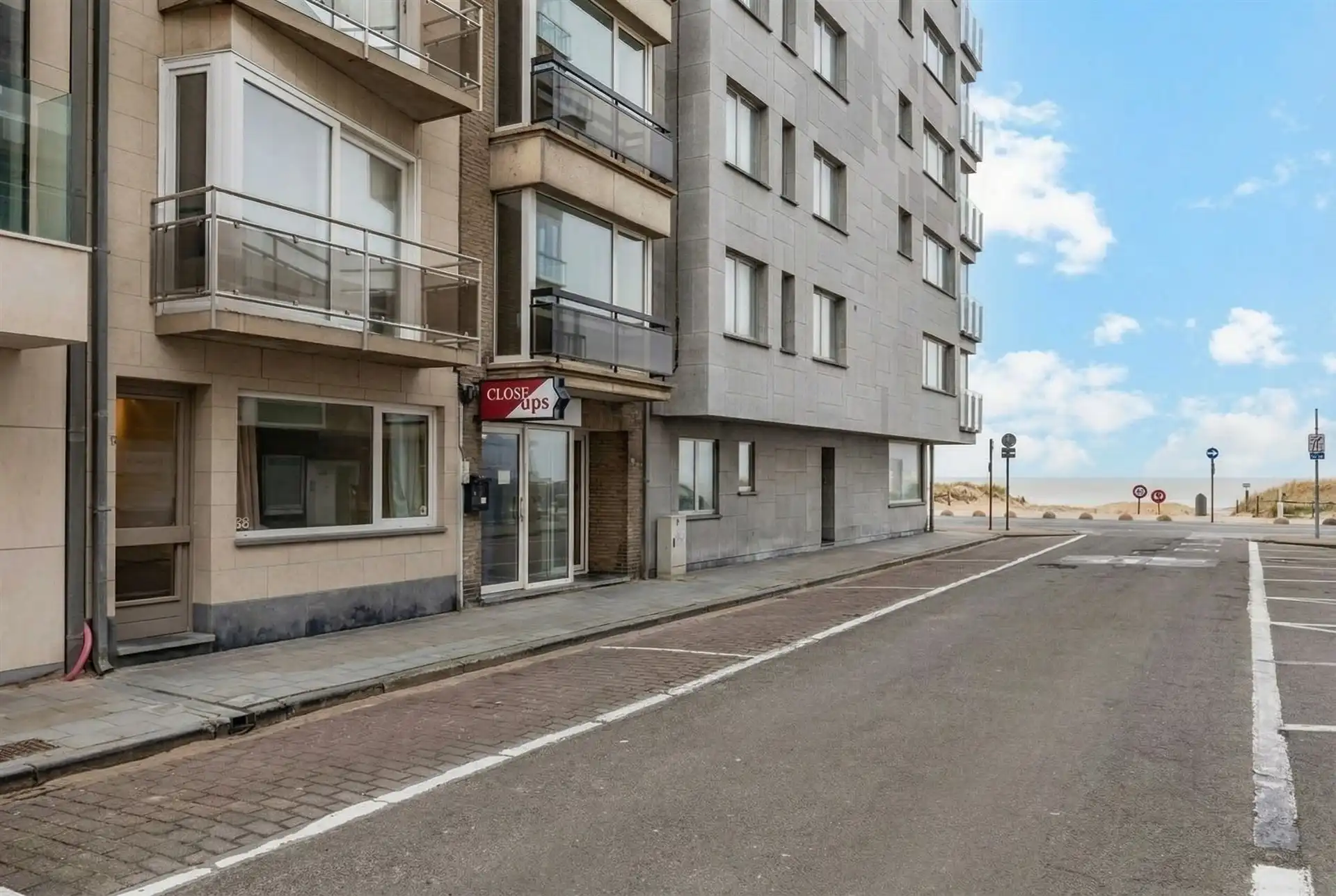 Gelijkvloers appartement met 2 slaapkamers op absolute topligging in Knokke foto 7