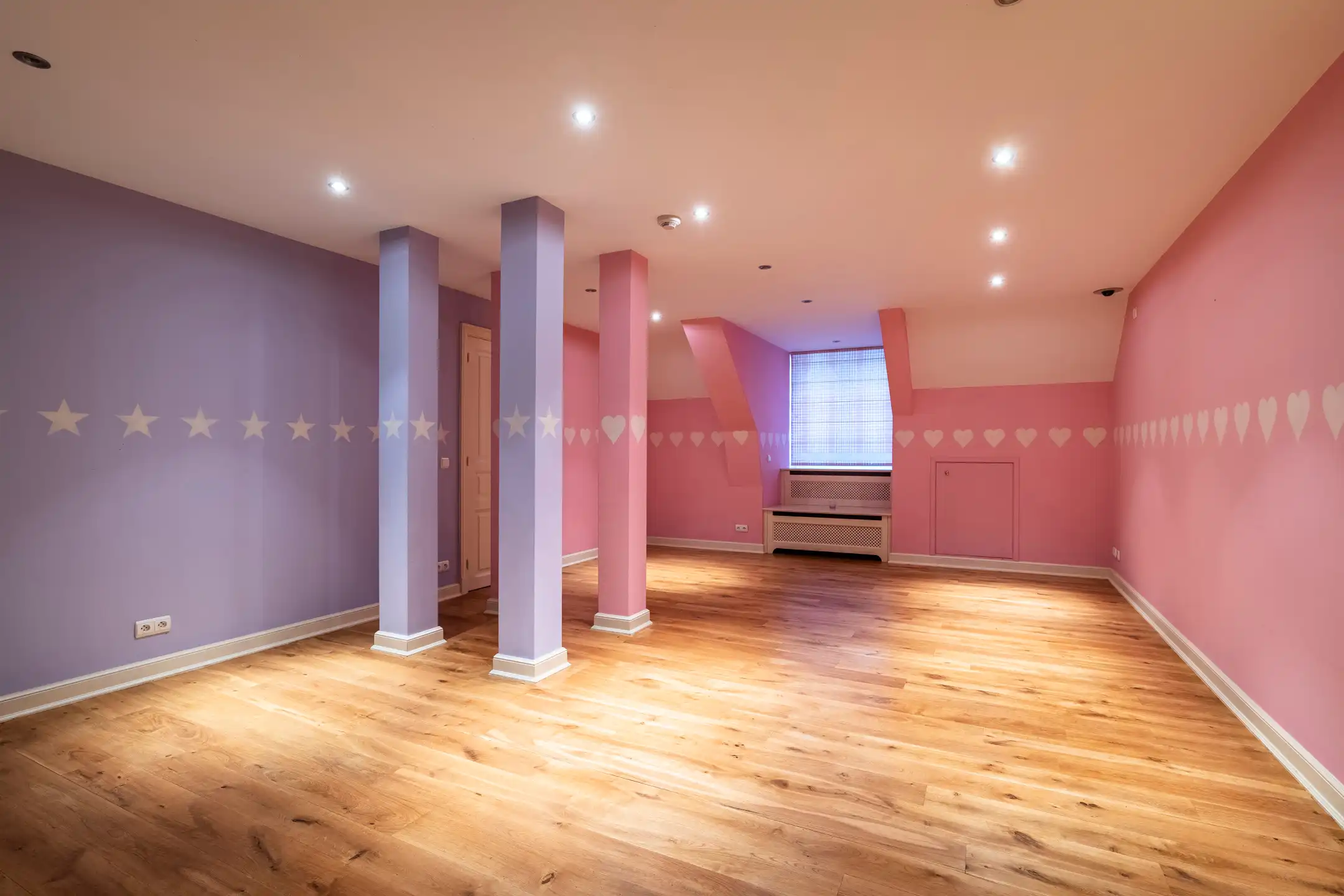 Villa met binnenzwembad en conciërgerie op riant perceel foto 25