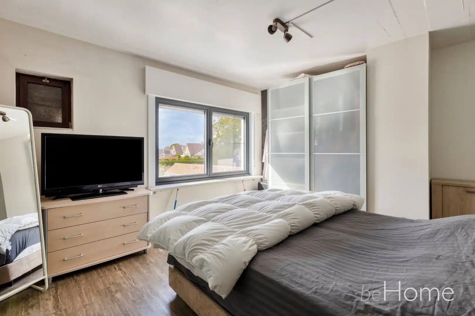 Instapklare woning met 2 slpk, garage en ZW-gerichte tuin foto 13