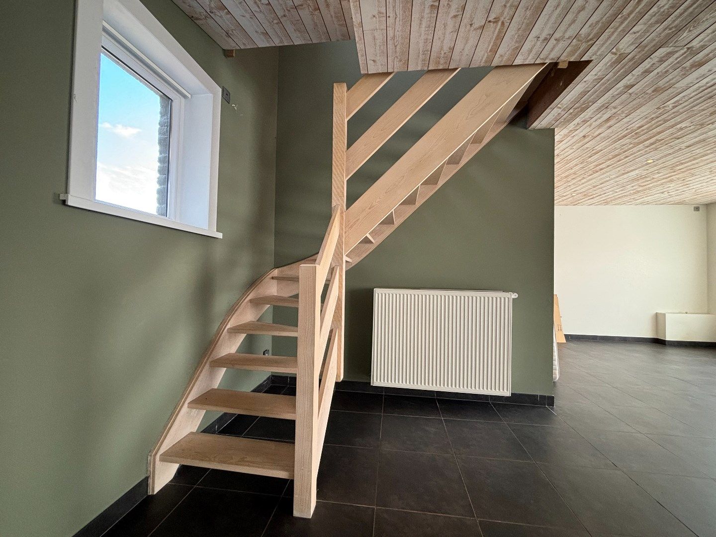 Ruime instapklare woning met tuin en garage. foto 8