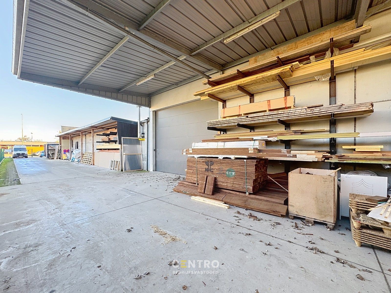 Instapklaar BEDRIJFSPAND met geïntegreerde KANTOREN op ambachtelijke zone "Blauwe Toren" te 8000 Brugge foto 7