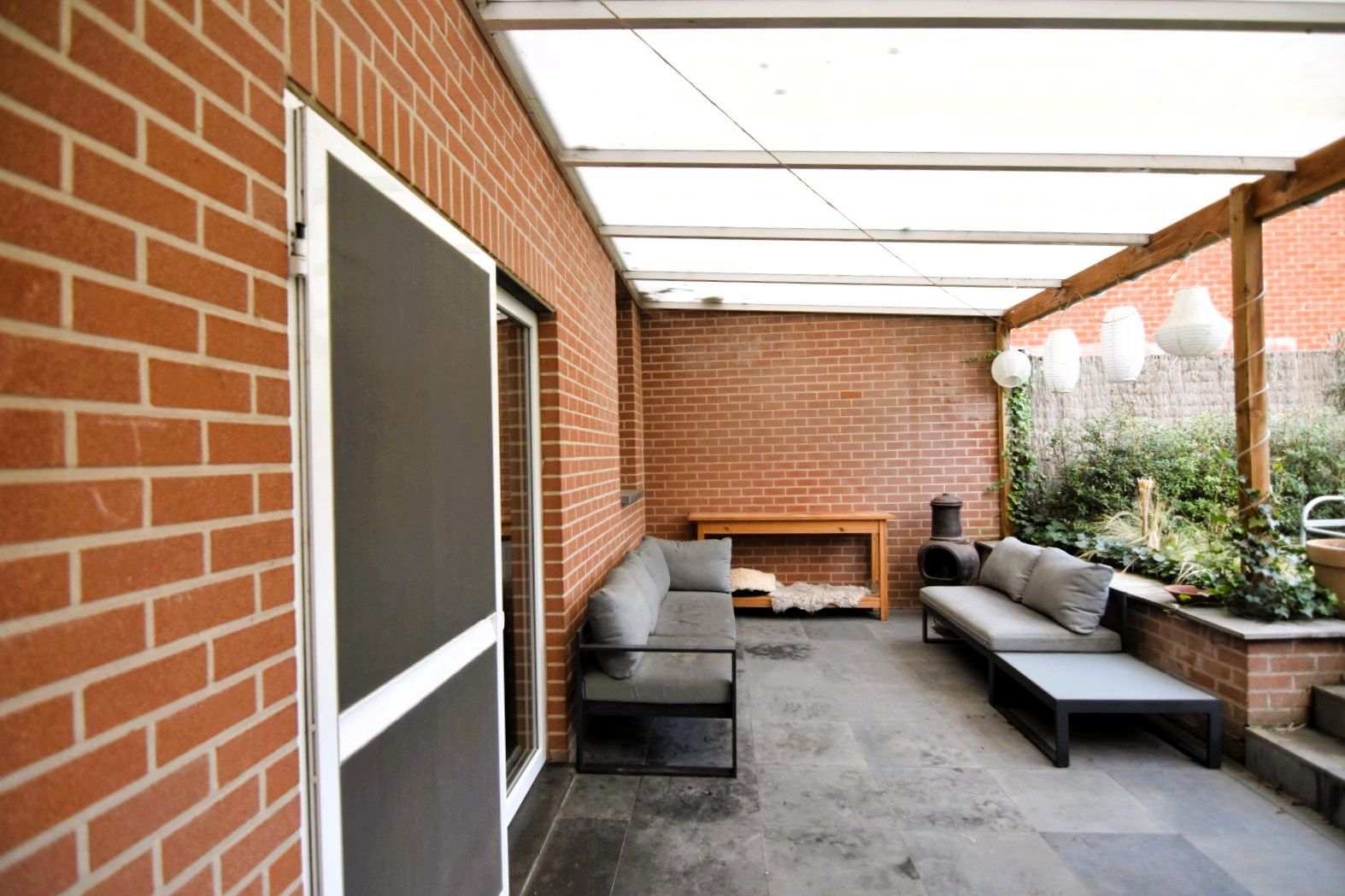 Gezellige rijwoning met diepe tuin in Moorslede foto 21