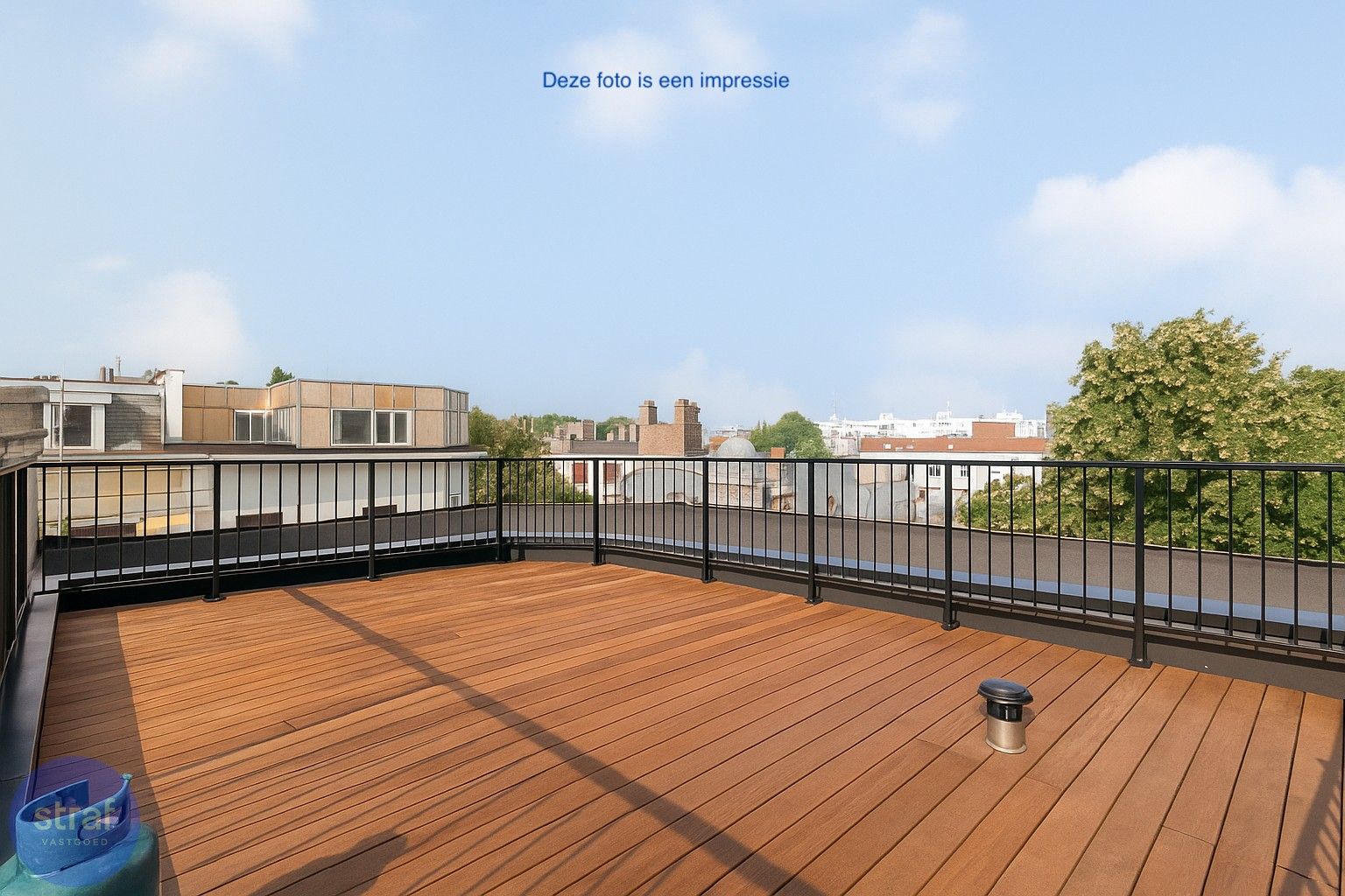 Gerenoveerd appartement met dakterras op de Sint-Andriesplaats. foto 17