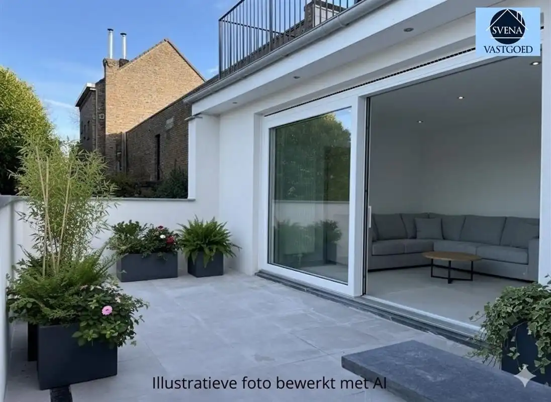 ZEER RUIME WONING MET 4 SLAAPKAMERS EN 2 GARAGES foto 8