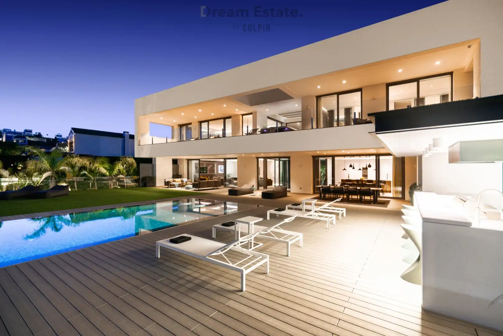 Gloednieuwe moderne eerstelijns golf villa met zeezicht. foto 26