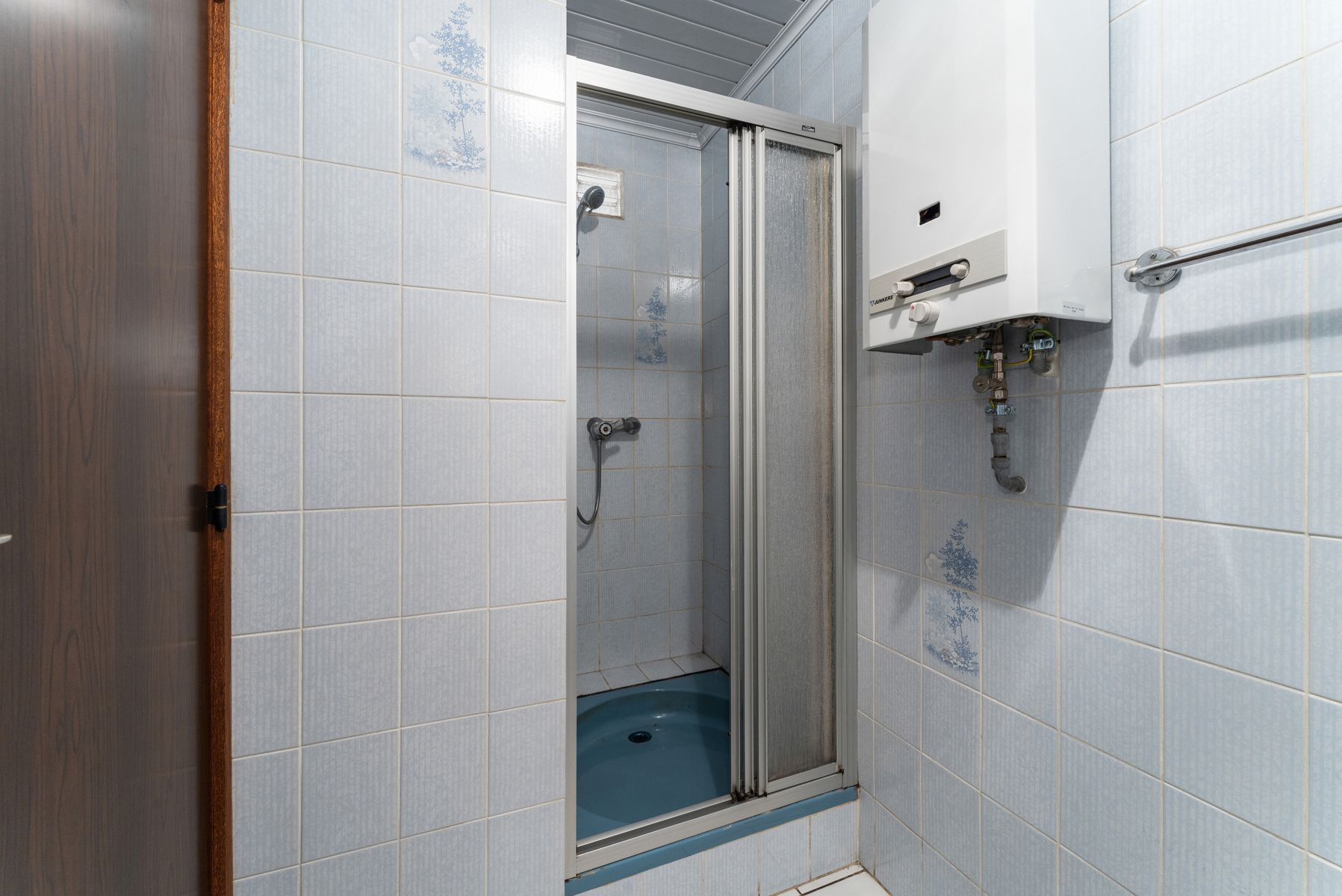 Statige woning met ruime loods foto 12