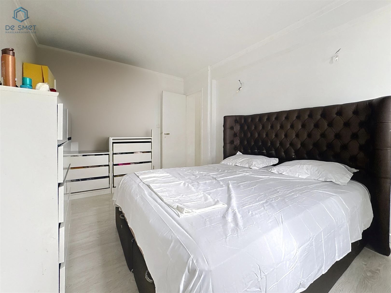 Modern en licht appartement met prachtig uitzicht foto 9