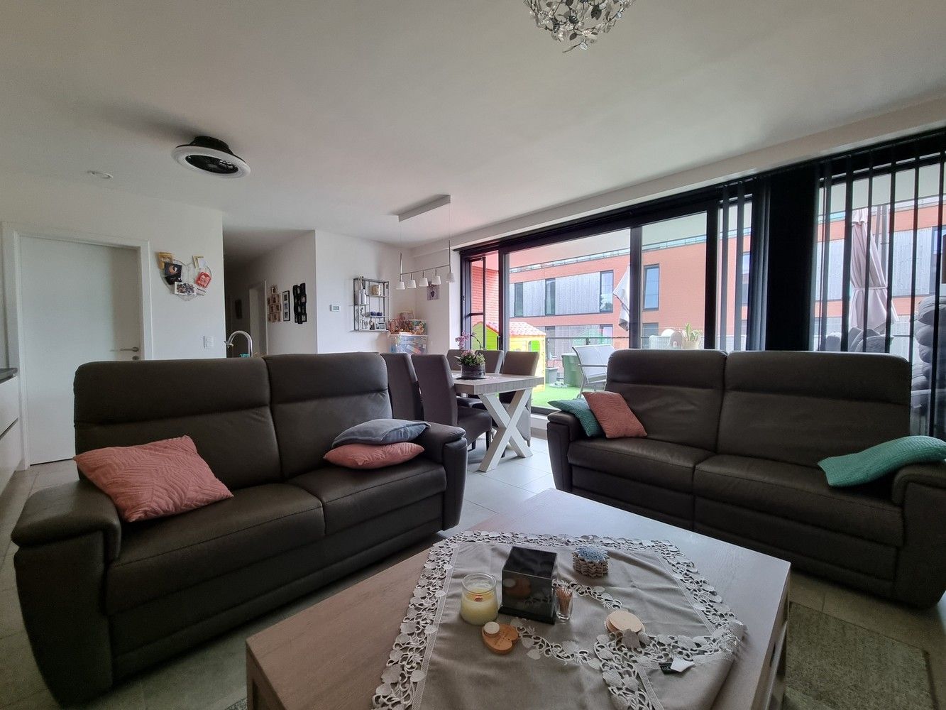 Prachtig energiezuinig appartement (93m² + 21m² terras) incl. autostaanplaats en kelderberging! foto 7