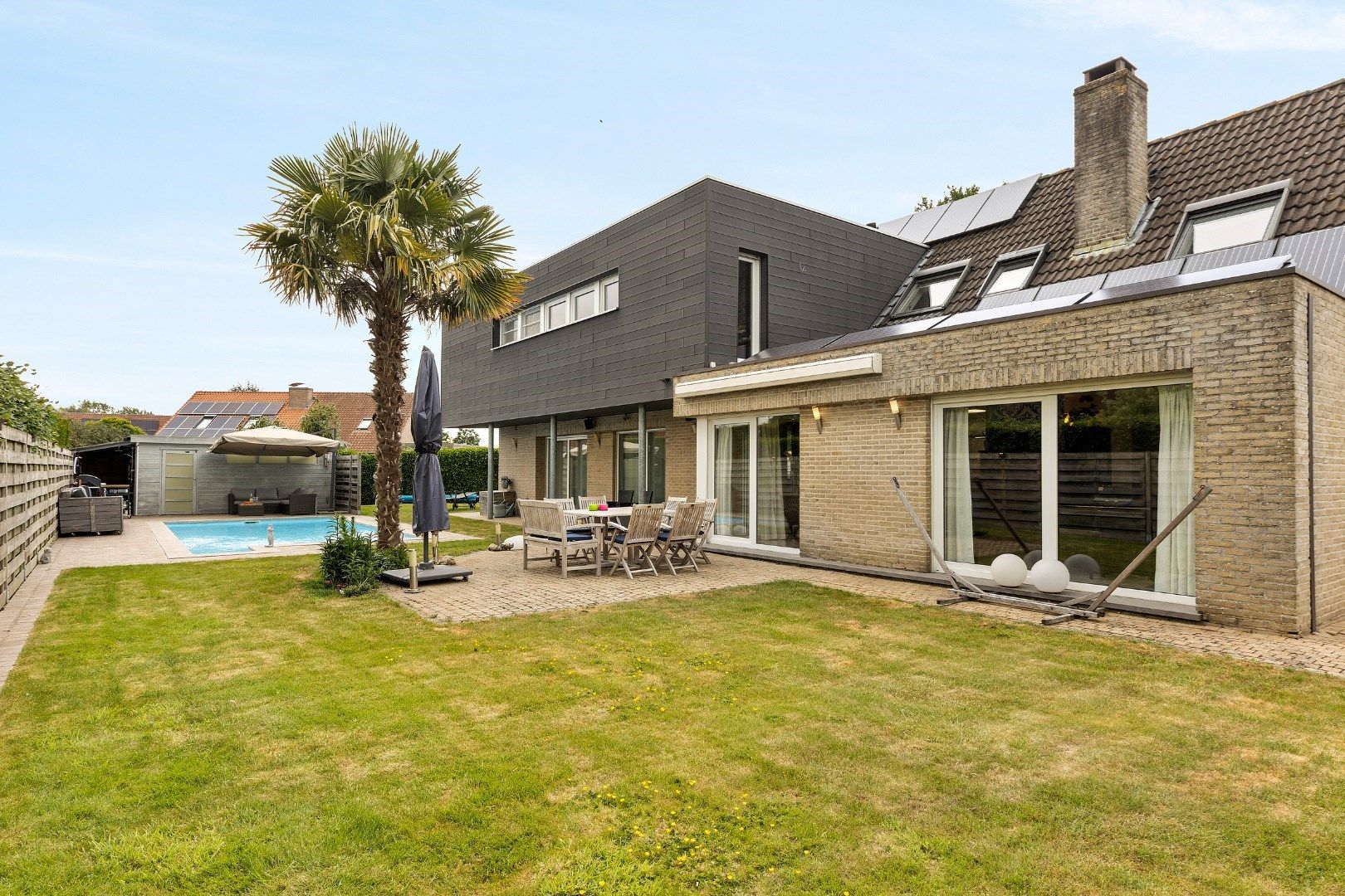 KANTOOR/PRAKTIJK + WOONST MET TUIN EN ZWEMBAD foto 30