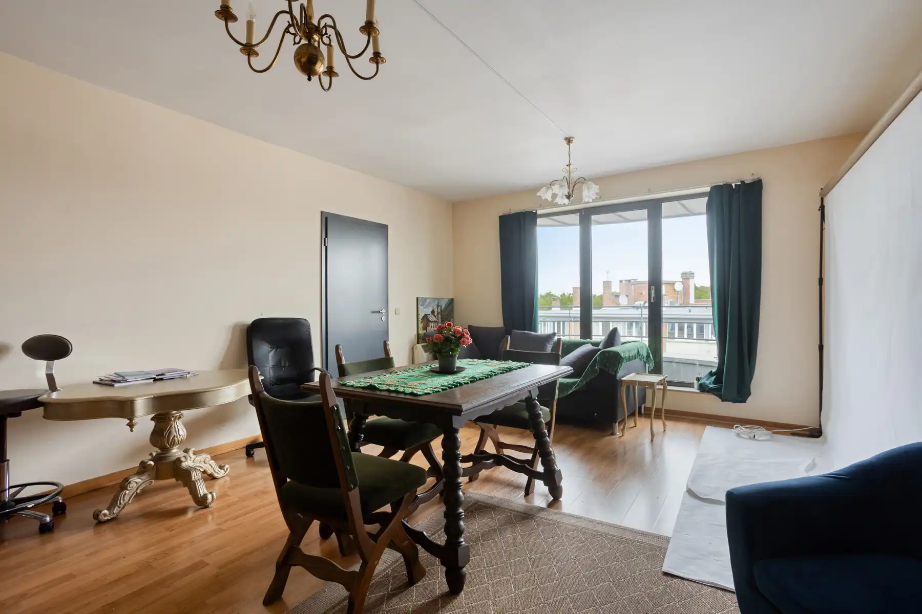 APPARTEMENT 7DE VERDIEPING + ONDERGRONDSE AUTOSTAANPLAATS foto 4