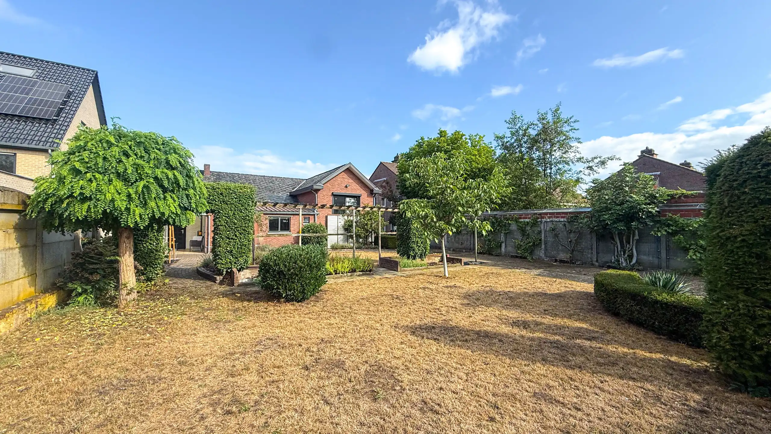 Instapklare woning met 2 slpks, ruime leefruimte en tuin! foto 39