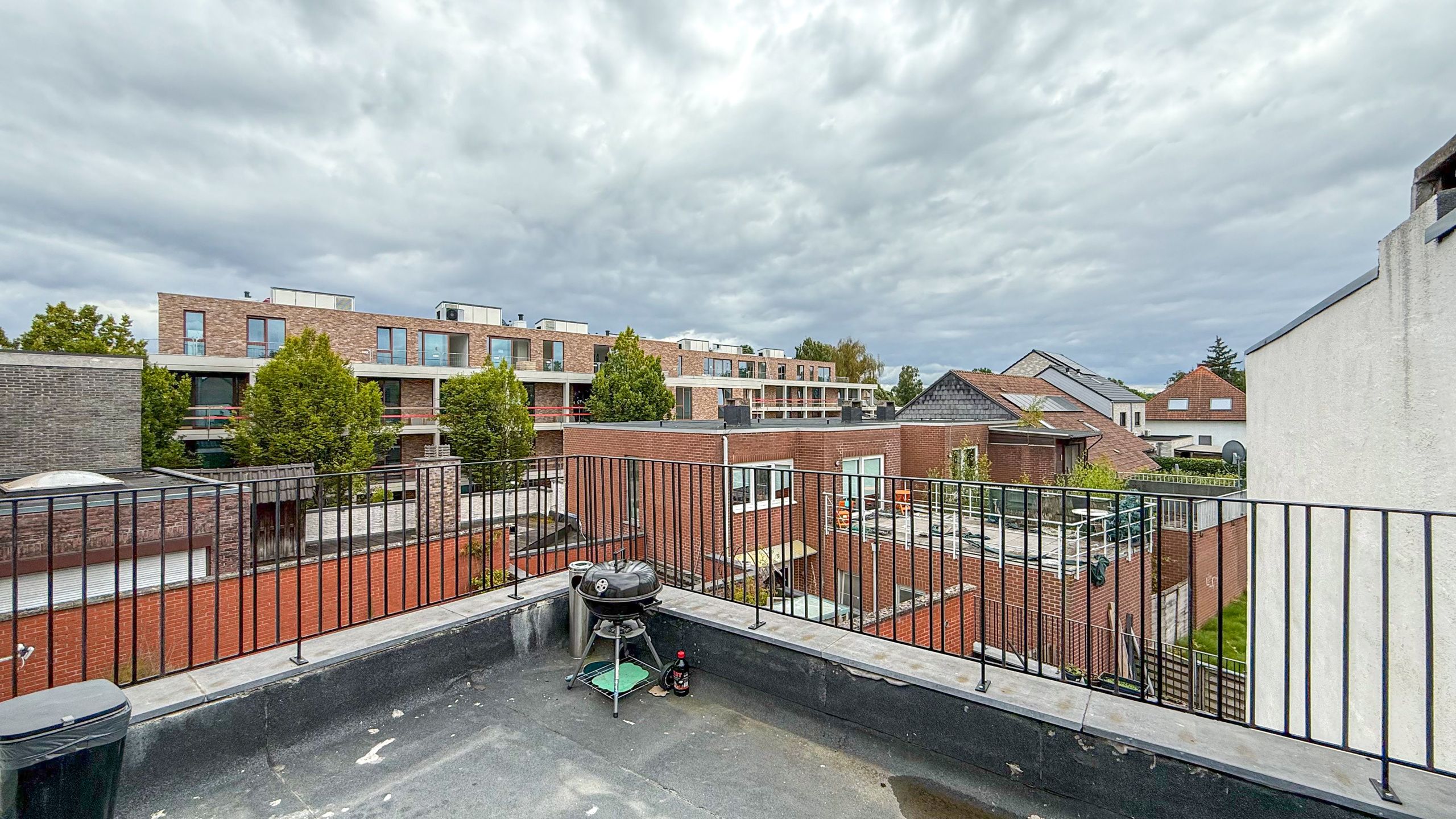 Ruim appartement met 2 slpks en dakterras in centrum Zolder! foto 16