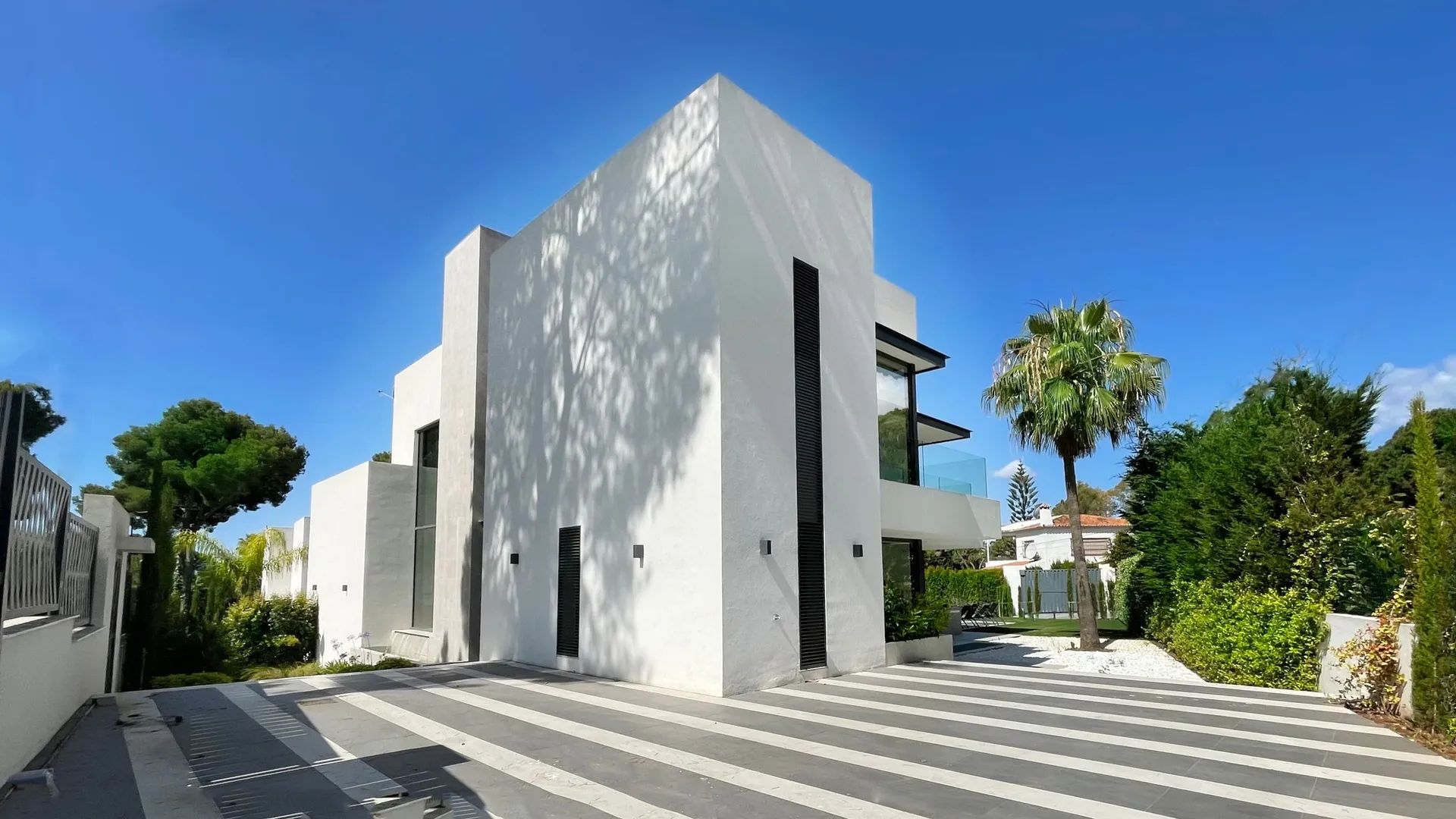 Modern meesterwerk in Nagüeles – waar luxe, ruimte en design samenkomen aan de Golden Mile van Marbella foto 3